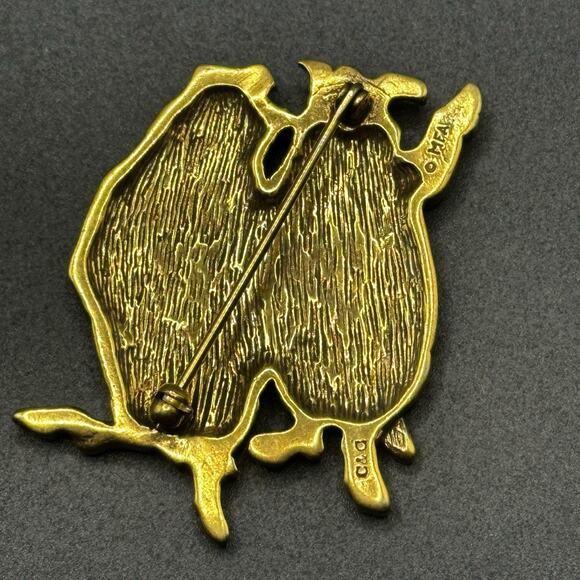 Vintage MFA Museum Fine Arts Gold Tone Dancing Pigs Brooch Pin Farm - Picture 4 of 6